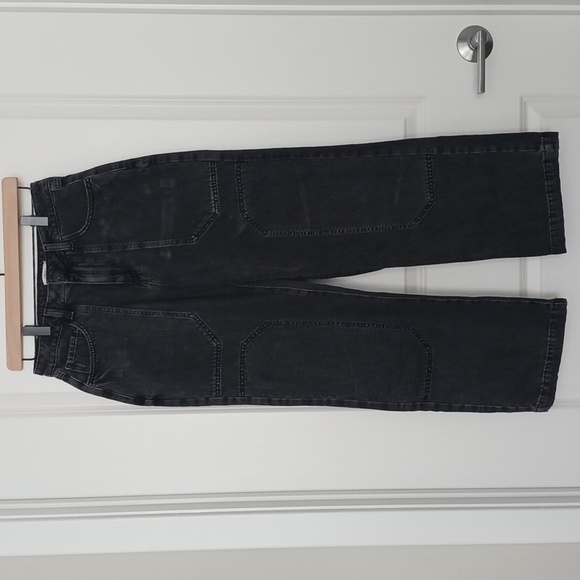 Forever 21 - Premium Cropped Cargo Jeans - Picture 2 of 8